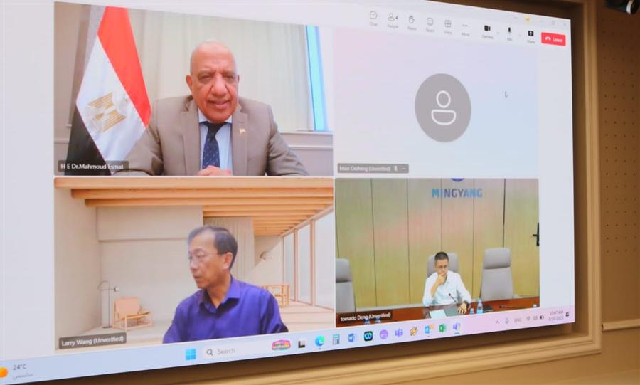 وزير الكهرباء يبحث مع شركة صينية توطين صناعة توربينات الرياح بمصر